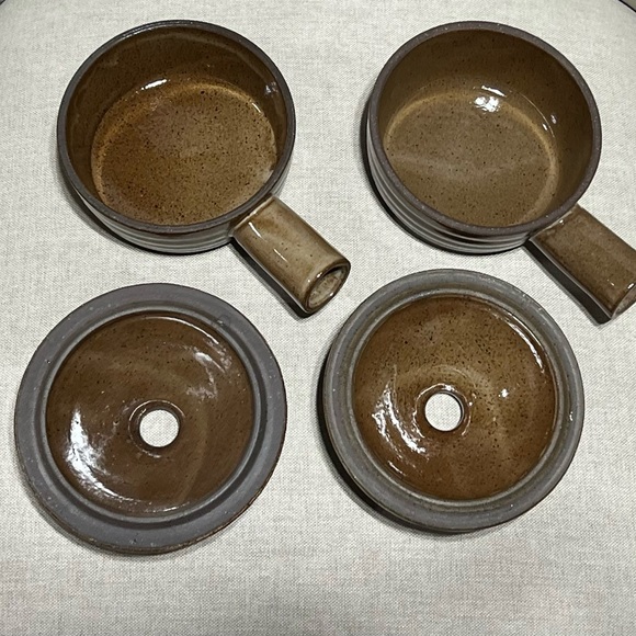 Set of 2 Vintage French Onion Soup Bowls with Lids - Picture 3 of 4